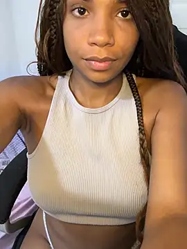 Snapshot of Lirioafro chatting on March 18, 2:26 am Lirioafro online show from March 18, 2:26 am