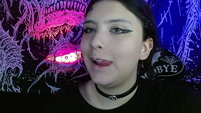 Snapshot of mikaskullcs chatting on September 24, 4:38 am mikaskullcs online show from September 24, 4:38 am