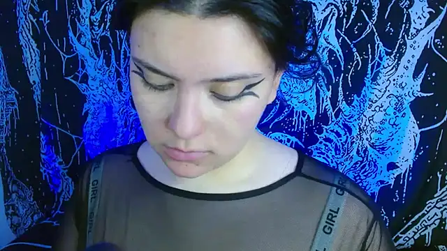 Snapshot of mikaskullcs chatting on October 3, 4:42 am mikaskullcs online show from October 3, 4:42 am