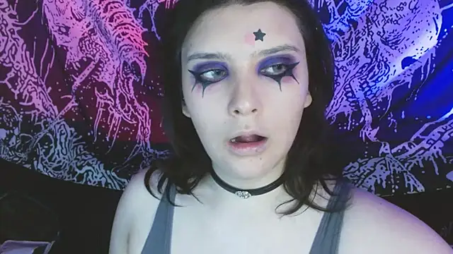 Snapshot of mikaskullcs chatting on November 9, 10:08 pm mikaskullcs online show from November 9, 10:08 pm