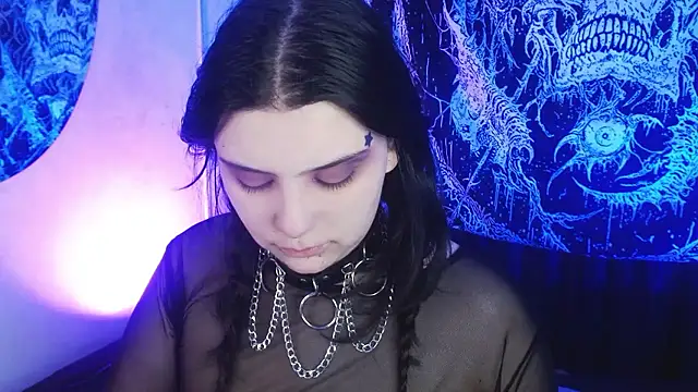 Snapshot of mikaskullcs chatting on January 9, 10:11 pm mikaskullcs online show from January 9, 10:11 pm