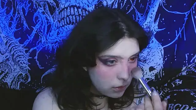 Snapshot of mikaskullcs chatting on February 2, 10:19 pm mikaskullcs online show from February 2, 10:19 pm