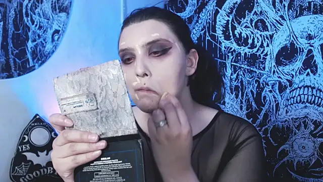 Snapshot of mikaskullcs chatting on March 14, 9:53 pm mikaskullcs online show from March 14, 9:53 pm