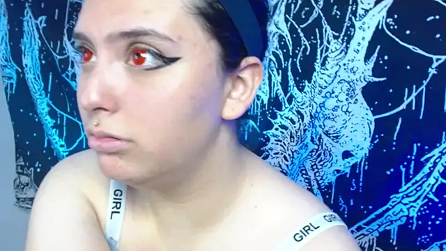 Snapshot of mikaskullcs chatting on March 20, 9:52 pm mikaskullcs online show from March 20, 9:52 pm