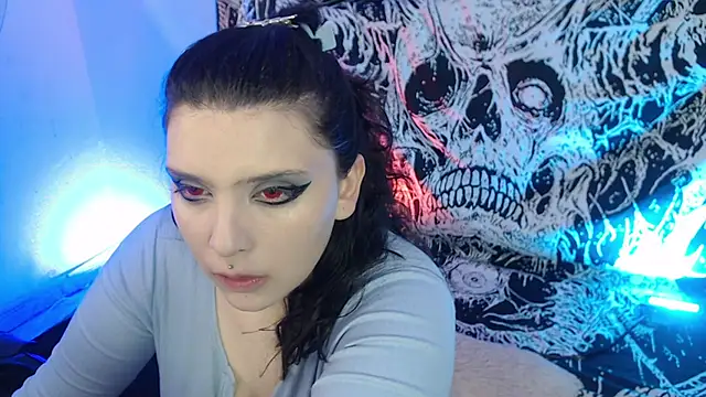 Snapshot of mikaskullcs chatting on April 2, 10:18 pm mikaskullcs online show from April 2, 10:18 pm