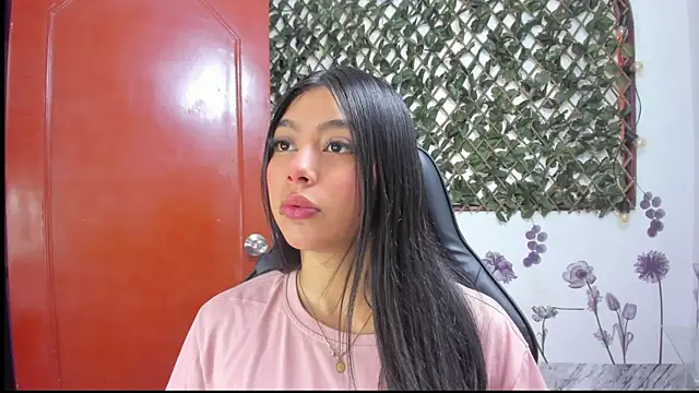 Sarahbrowm  online show from September 27, 5:51 pm