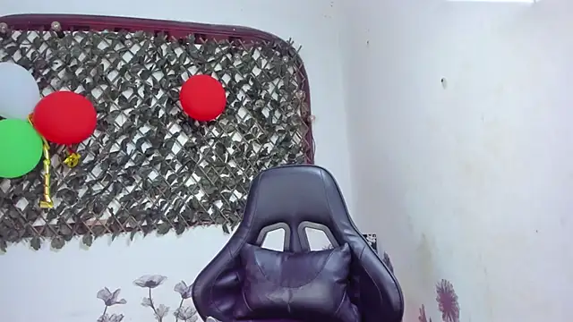 Sarahbrowm  online show from November 6, 7:48 pm