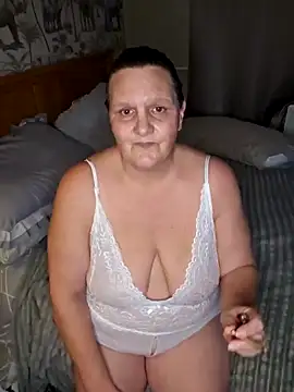 MissQueenBeex online show from January 15, 8:45 pm