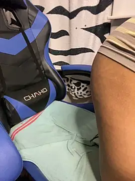 Snapshot of taimara_1 chatting on October 4, 11:47 pm taimara 1 online show from October 4, 11:47 pm