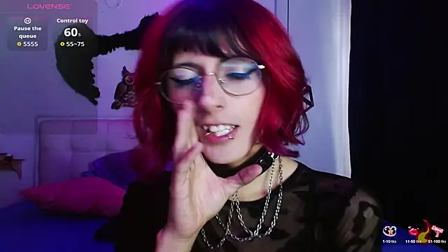 Snapshot of goth_minerva chatting on October 7, 1:52 pm goth minerva online show from October 7, 1:52 pm