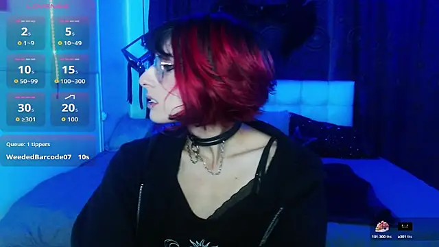 Snapshot of goth_minerva chatting on October 11, 1:53 pm goth minerva online show from October 11, 1:53 pm