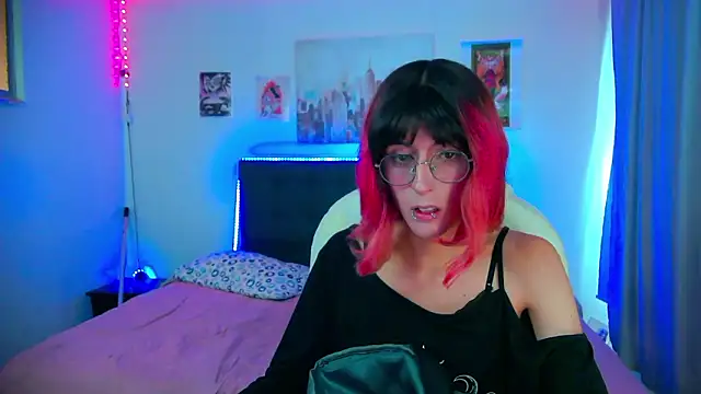 Snapshot of goth_minerva chatting on February 12, 3:07 pm goth minerva online show from February 12, 3:07 pm