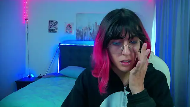 Snapshot of goth_minerva chatting on February 23, 1:41 pm goth minerva online show from February 23, 1:41 pm