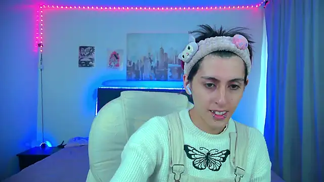 Snapshot of goth_minerva chatting on February 25, 1:32 pm goth minerva online show from February 25, 1:32 pm