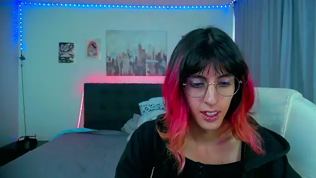 Snapshot of goth_minerva chatting on March 19, 1:37 pm goth minerva online show from March 19, 1:37 pm