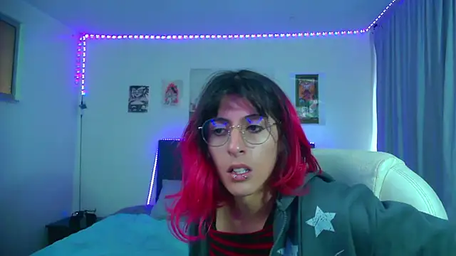 Snapshot of goth_minerva chatting on March 30, 1:56 pm goth minerva online show from March 30, 1:56 pm