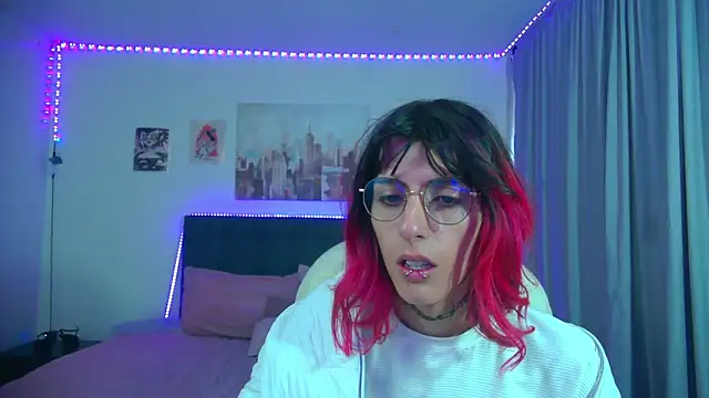 Snapshot of goth_minerva chatting on April 2, 1:20 pm goth minerva online show from April 2, 1:20 pm