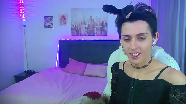 Snapshot of goth_minerva chatting on April 14, 1:50 pm goth minerva online show from April 14, 1:50 pm