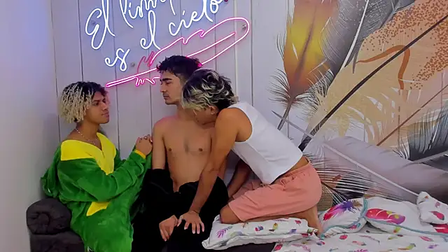 Meneaterss online show from October 5, 11:08 am