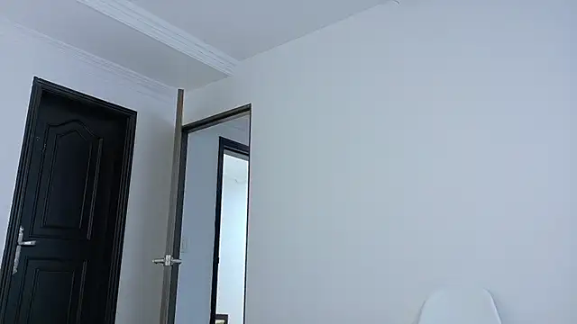 Snapshot of salomehills_ chatting on March 21, 12:17 pm salomehills online show from March 21, 12:17 pm