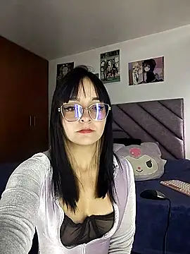 Snapshot of KARINNA__RAVEN chatting on October 5, 4:27 pm KARINNA RAVEN online show from October 5, 4:27 pm