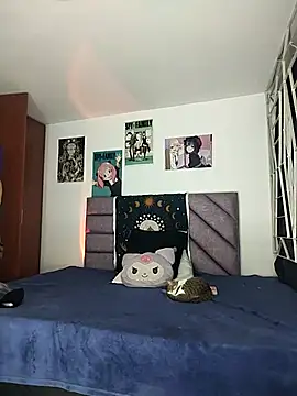 Snapshot of KARINNA__RAVEN chatting on October 18, 2:14 am KARINNA RAVEN online show from October 18, 2:14 am