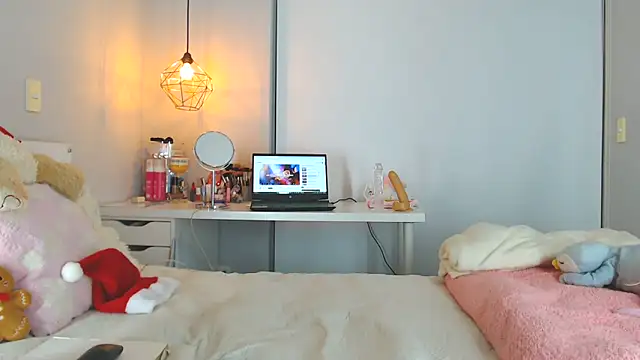 Snapshot of Tiana_Paez1 chatting on December 15, 4:28 am Tiana Paez1 online show from December 15, 4:28 am