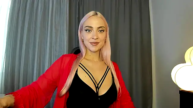 Snapshot of _Miss_Valentina_ chatting on October 22, 8:58 am Miss Valentina online show from October 22, 8:58 am