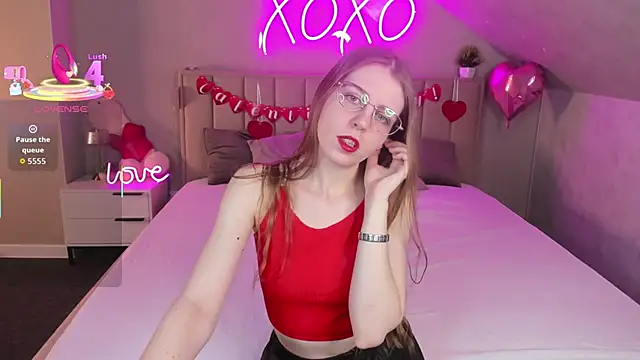 Snapshot of Joann_Shermann chatting on February 21, 1:17 am Joann Shermann online show from February 21, 1:17 am