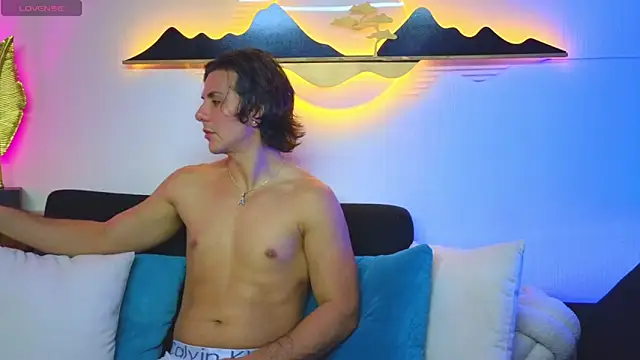 Snapshot of Almiboys chatting on September 29, 3:44 am Almiboys online show from September 29, 3:44 am