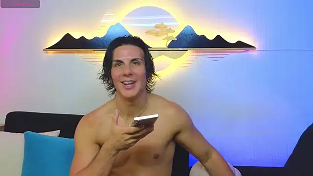 Snapshot of Almiboys chatting on October 5, 11:57 pm Almiboys online show from October 5, 11:57 pm