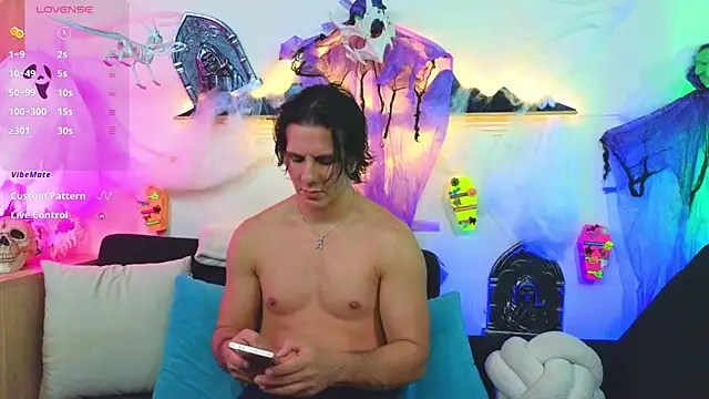 Snapshot of Almiboys chatting on October 16, 3:29 am Almiboys online show from October 16, 3:29 am