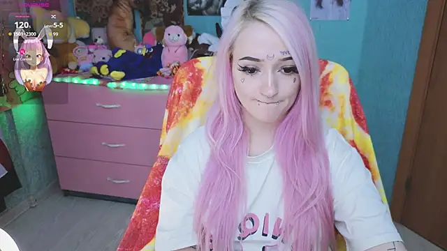 Snapshot of Manuela_unicorn chatting on October 12, 8:19 pm Manuela unicorn online show from October 12, 8:19 pm