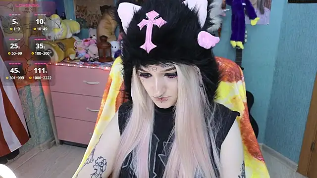 Snapshot of Manuela_unicorn chatting on November 14, 8:40 pm Manuela unicorn online show from November 14, 8:40 pm