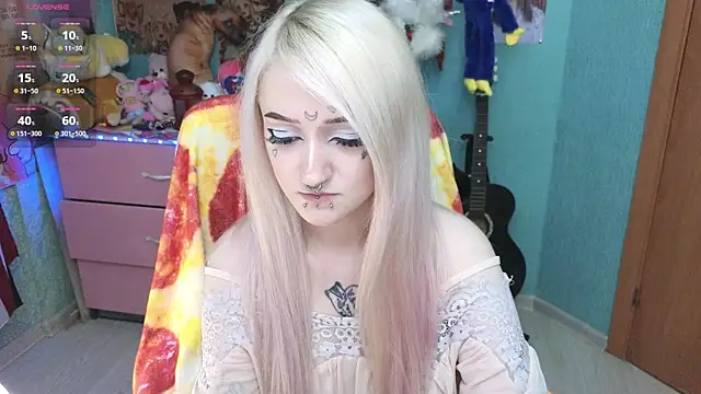 Snapshot of Manuela_unicorn chatting on November 15, 8:16 pm Manuela unicorn online show from November 15, 8:16 pm