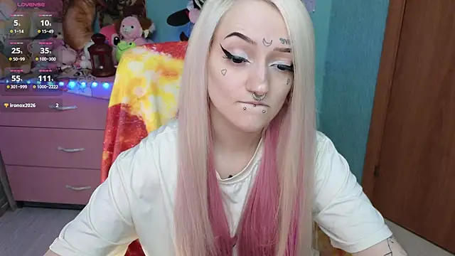 Snapshot of Manuela_unicorn chatting on November 25, 4:12 am Manuela unicorn online show from November 25, 4:12 am