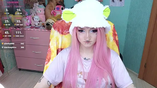 Snapshot of Manuela_unicorn chatting on December 13, 7:53 pm Manuela unicorn online show from December 13, 7:53 pm