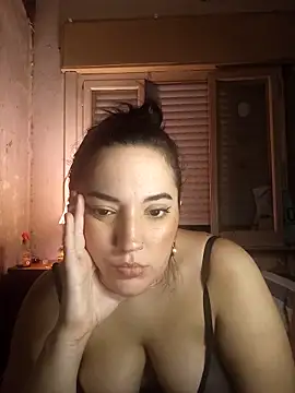 Snapshot of myla_rommer1 chatting on March 23, 1:09 am myla rommer1 online show from March 23, 1:09 am