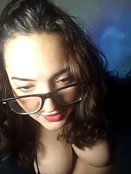 Snapshot of myla_rommer1 chatting on April 4, 10:35 am myla rommer1 online show from April 4, 10:35 am