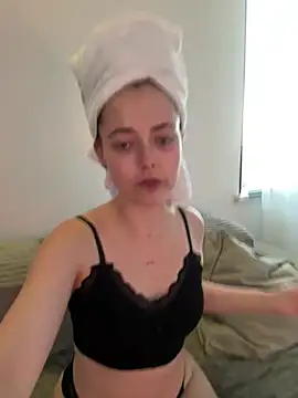 Snapshot of AshleyD_ chatting on July 26, 3:52 pm AshleyD online show from July 26, 3:52 pm