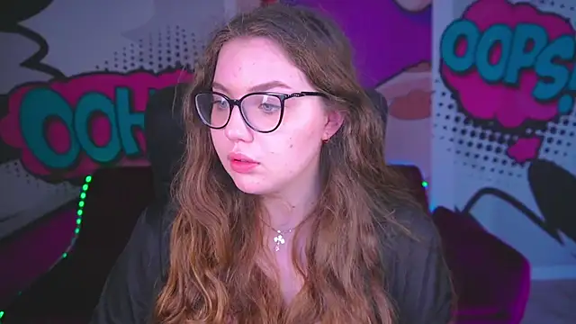 Snapshot of LuxSopphia chatting on September 28, 5:46 am LuxSopphia online show from September 28, 5:46 am