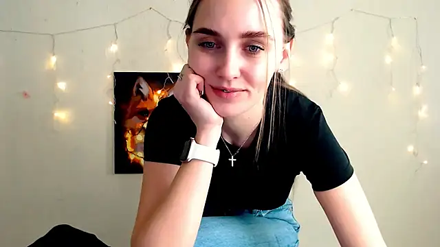 Snapshot of Doll_Angelina chatting on March 5, 7:59 am Doll Angelina online show from March 5, 7:59 am