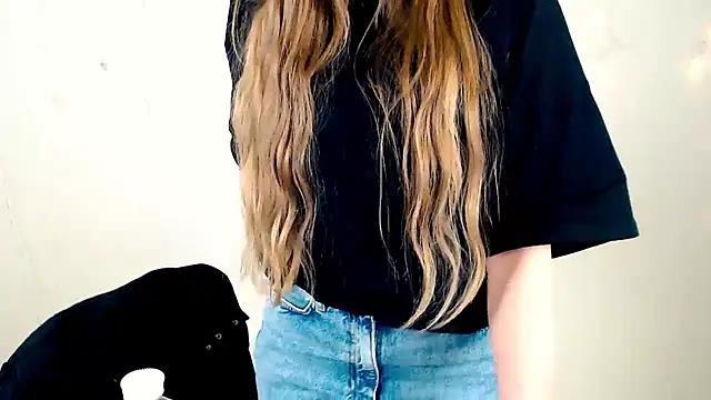 Snapshot of Doll_Angelina chatting on March 27, 8:26 am Doll Angelina online show from March 27, 8:26 am