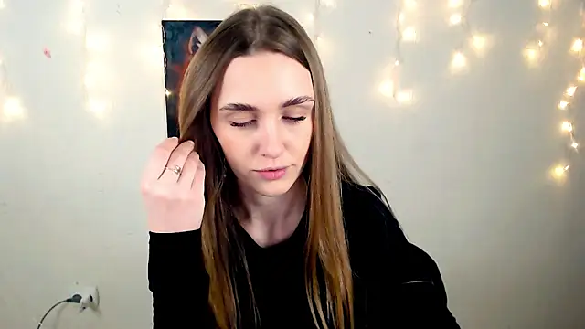 Snapshot of Doll_Angelina chatting on March 31, 6:25 am Doll Angelina online show from March 31, 6:25 am