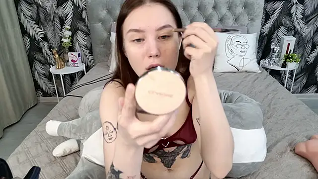 CarolineTenders online show from January 13, 1:22 am