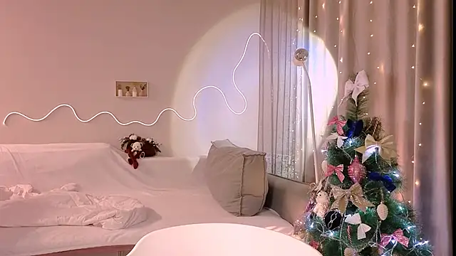 Lilo Sims online show from January 7, 6:54 pm