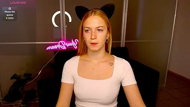 MirandaMayers online show from October 14, 5:52 am