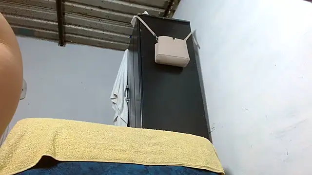 Allyson Mature online show from March 15, 4:40 am