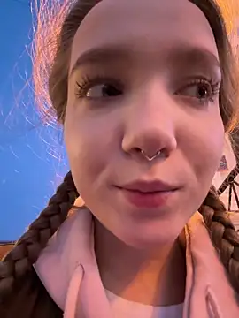 bambi lu online show from October 19, 3:12 pm