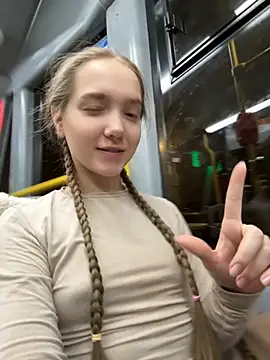 bambi lu online show from November 19, 5:35 pm